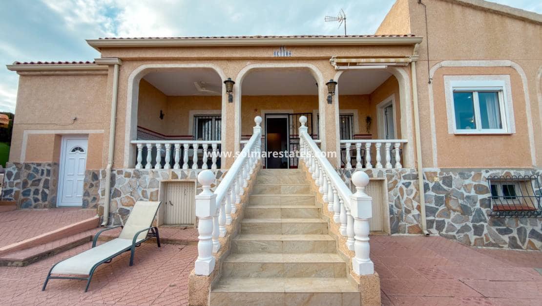 3 quarto Moradia para venda em Ciudad Quesada com piscina - 535 000 € (Ref: 9948669)