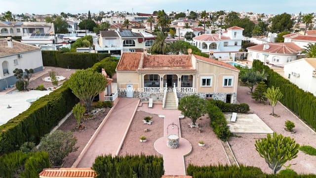 3 quarto Moradia para venda em Ciudad Quesada, Rojales com piscina - 535 000 € (Ref: 9948669)