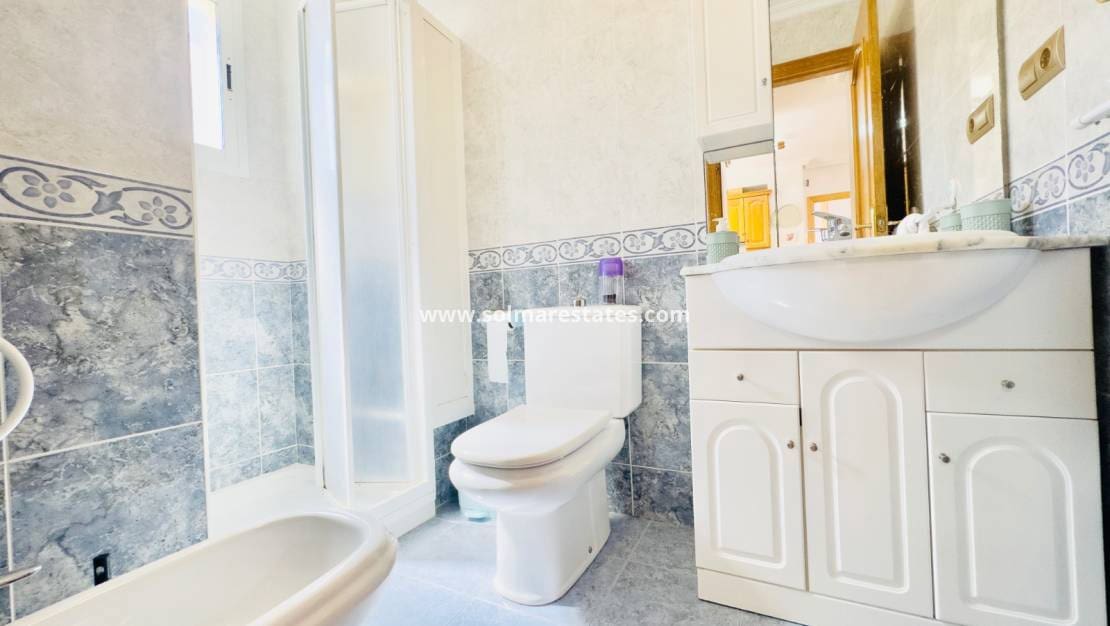 4 camera da letto Appartamento in vendita in La Mata - 269.900 € (Rif: 9948670)