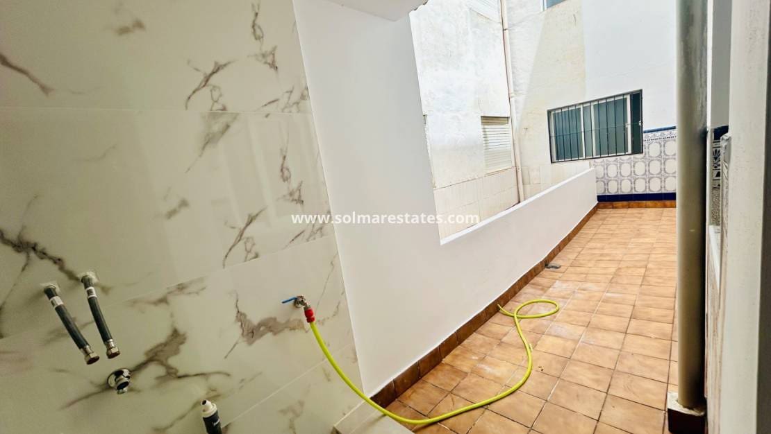 4 soveværelse Lejlighed til salg i Daya Nueva - € 125.000 (Ref: 9948671)