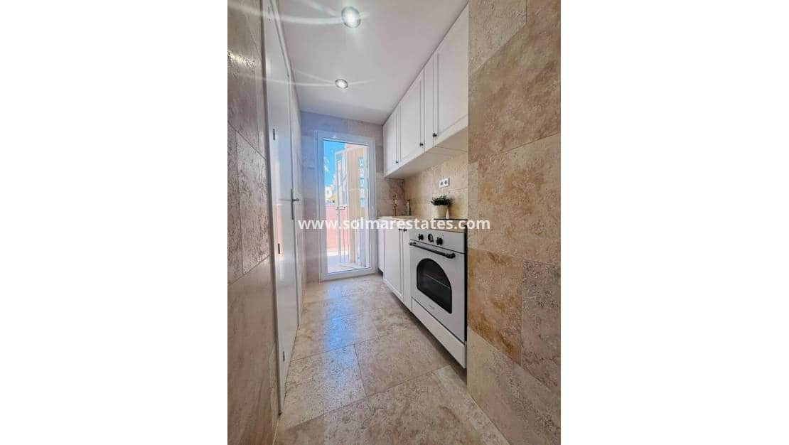 3 chambre Villa/Maison à vendre à Villamartin avec piscine - 250 000 € (Ref: 9948829)