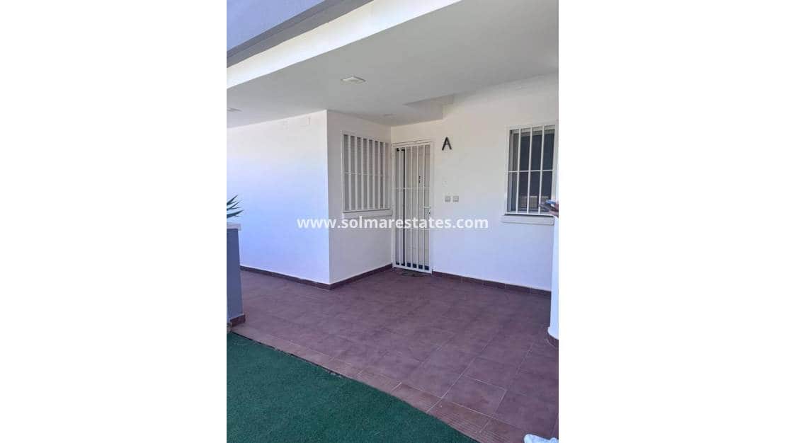 2 chambre Appartement à vendre à Villamartin avec piscine - 180 000 € (Ref: 9948830)