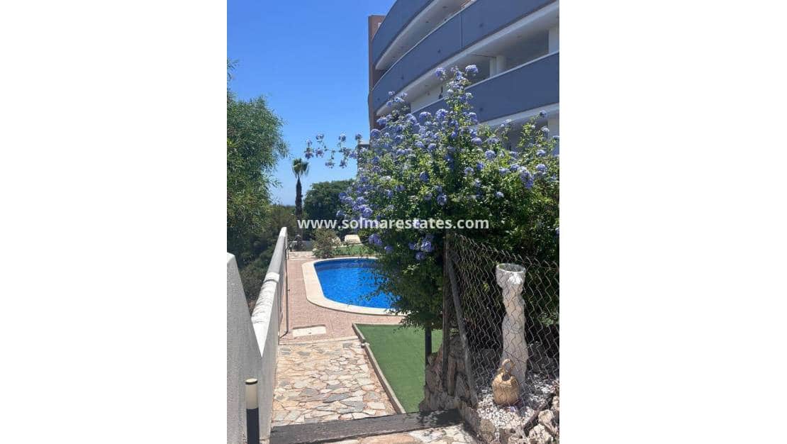 2 chambre Appartement à vendre à Villamartin avec piscine - 180 000 € (Ref: 9948830)
