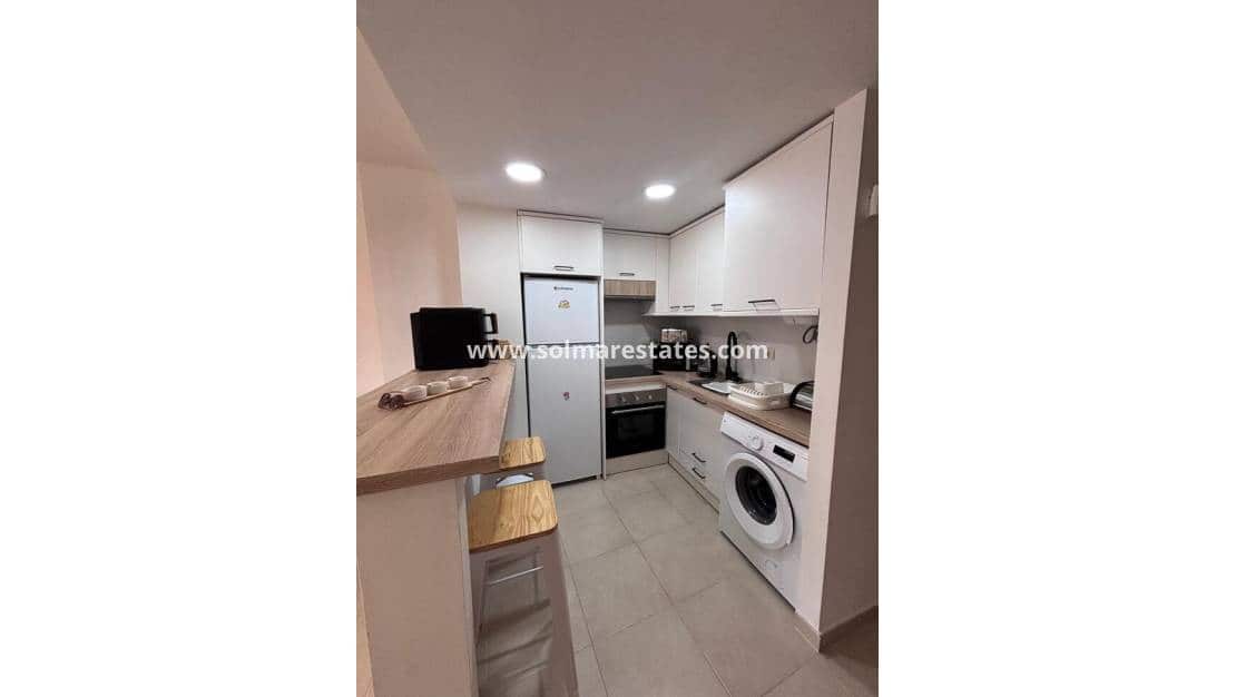 2 chambre Appartement à vendre à Villamartin avec piscine - 175 000 € (Ref: 9948830)