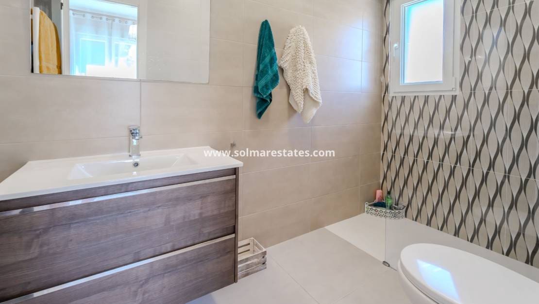 4 camera da letto Villa in vendita in La Marquesa con piscina - 599.000 € (Rif: 9948831)