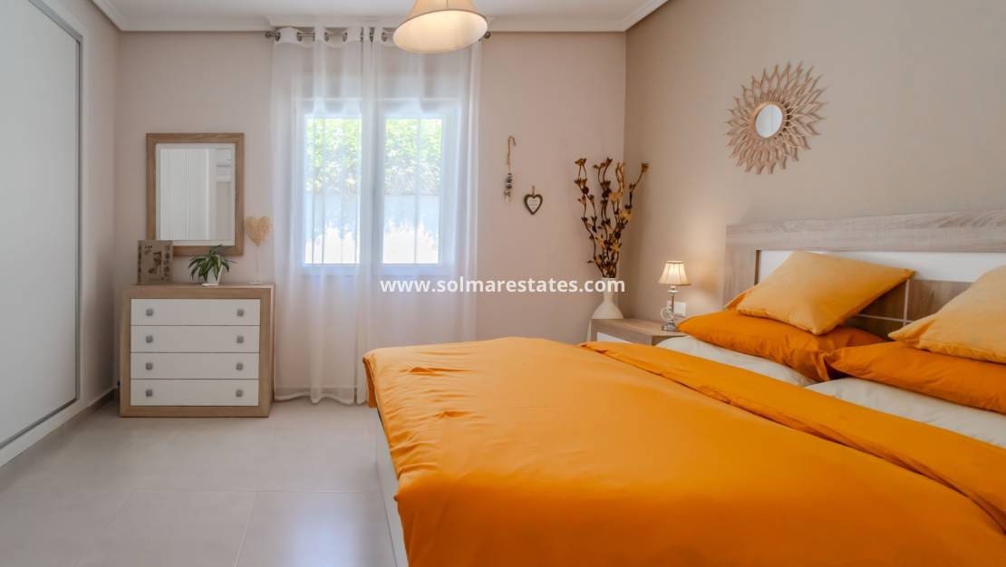 4 camera da letto Villa in vendita in La Marquesa con piscina - 599.000 € (Rif: 9948831)