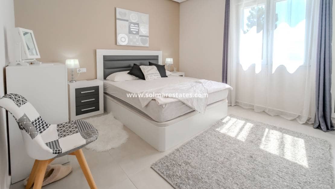 4 camera da letto Villa in vendita in La Marquesa con piscina - 599.000 € (Rif: 9948831)