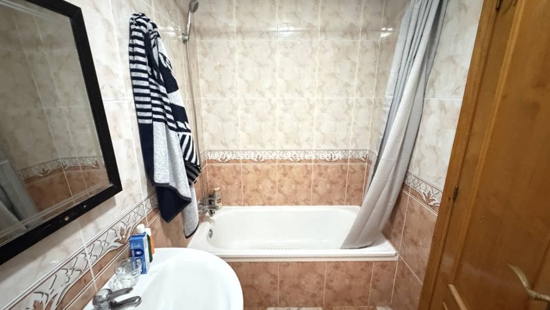 2 chambre Appartement à vendre à Villamartin avec piscine - 159 995 € (Ref: 9948908)
