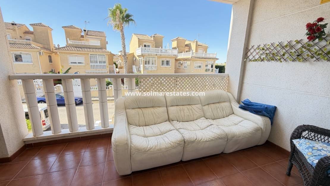 2 chambre Appartement à vendre à Villamartin avec piscine - 159 995 € (Ref: 9948908)