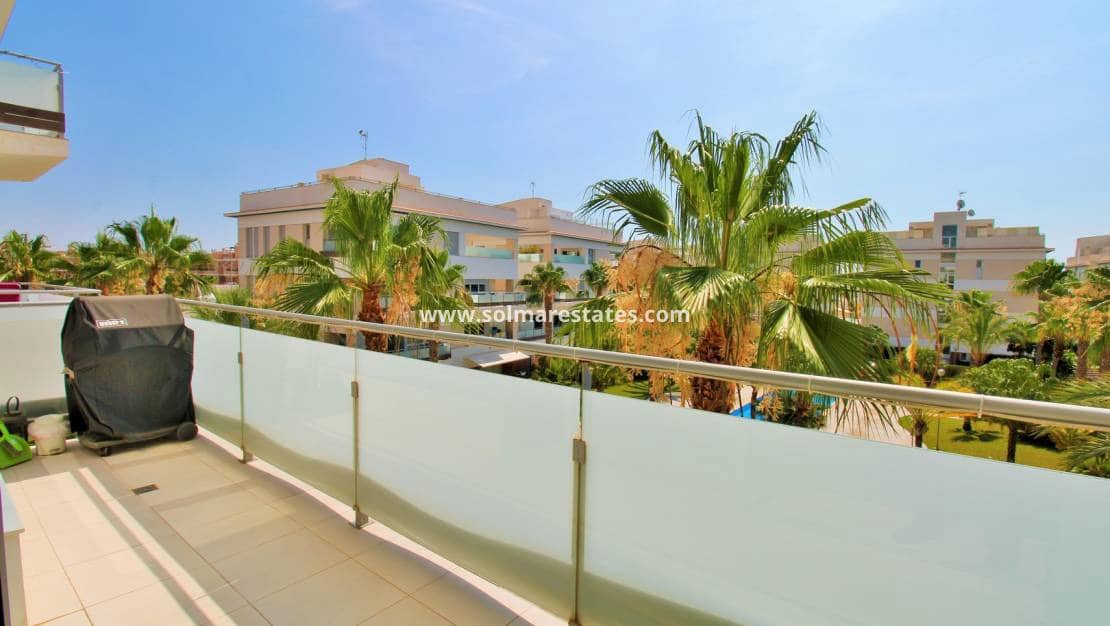 Apartamento de 2 habitaciones en Villamartin en venta con piscina - 249.950 € (Ref: 9948961)