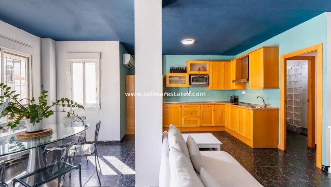 1 Zimmer Apartment zu verkaufen in Torrevieja mit Pool - 132.000 € (Ref: 9950147)