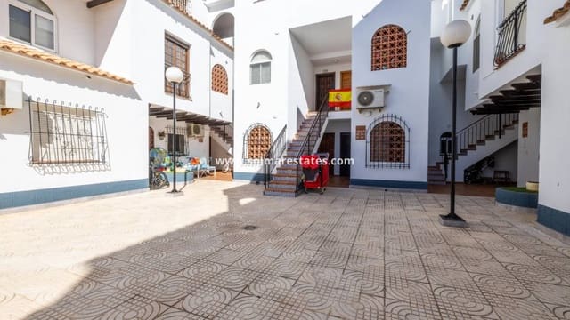 Apartamento de 1 habitación en Playa de los Náufragos, Torrevieja en venta con piscina - 132.000 € (Ref: 9950147)