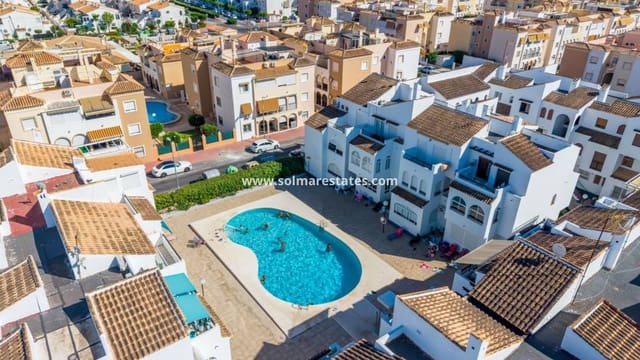 Apartamento de 1 habitación en Playa de los Náufragos, Torrevieja en venta con piscina - 132.000 € (Ref: 9950147)