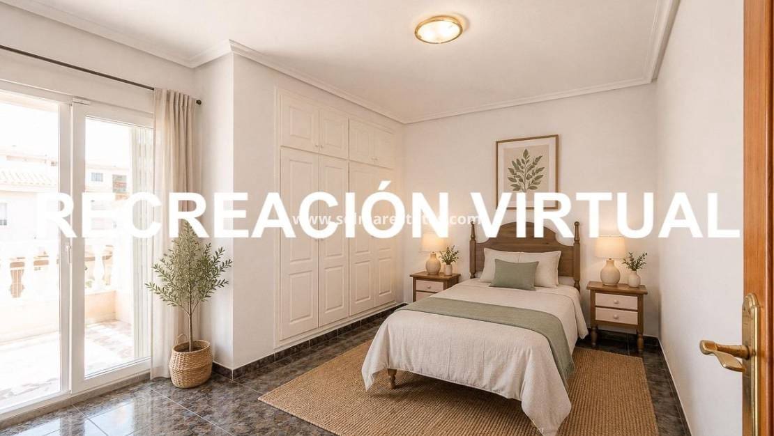 3 slaapkamer Halfvrijstaande villa te koop in Playa Flamenca met zwembad - € 297.000 (Ref: 9956329)