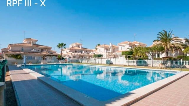 3 slaapkamer Halfvrijstaande villa te koop in Playa Flamenca, Orihuela met zwembad - € 297.000 (Ref: 9956329)