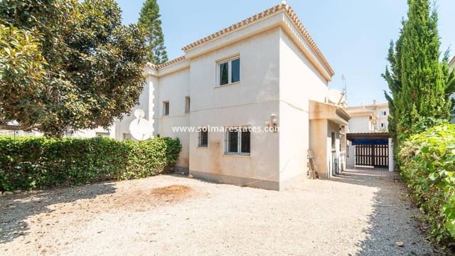 3 slaapkamer Halfvrijstaande villa te koop in Playa Flamenca, Orihuela met zwembad - € 297.000 (Ref: 9956329)
