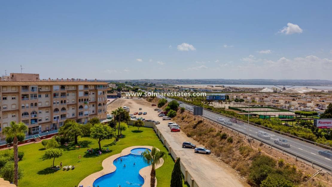 2 soveværelse Lejlighed til salg i Torrevieja med swimmingpool - € 149.969 (Ref: 9970855)