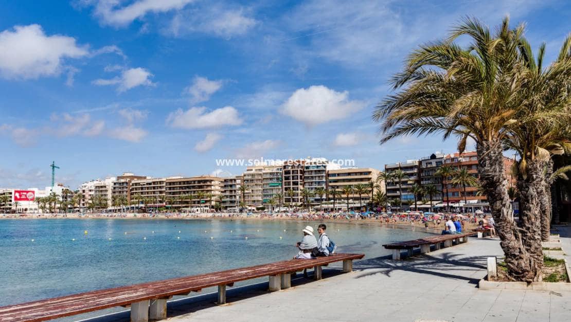 2 soveværelse Lejlighed til salg i Torrevieja med swimmingpool - € 149.969 (Ref: 9970855)