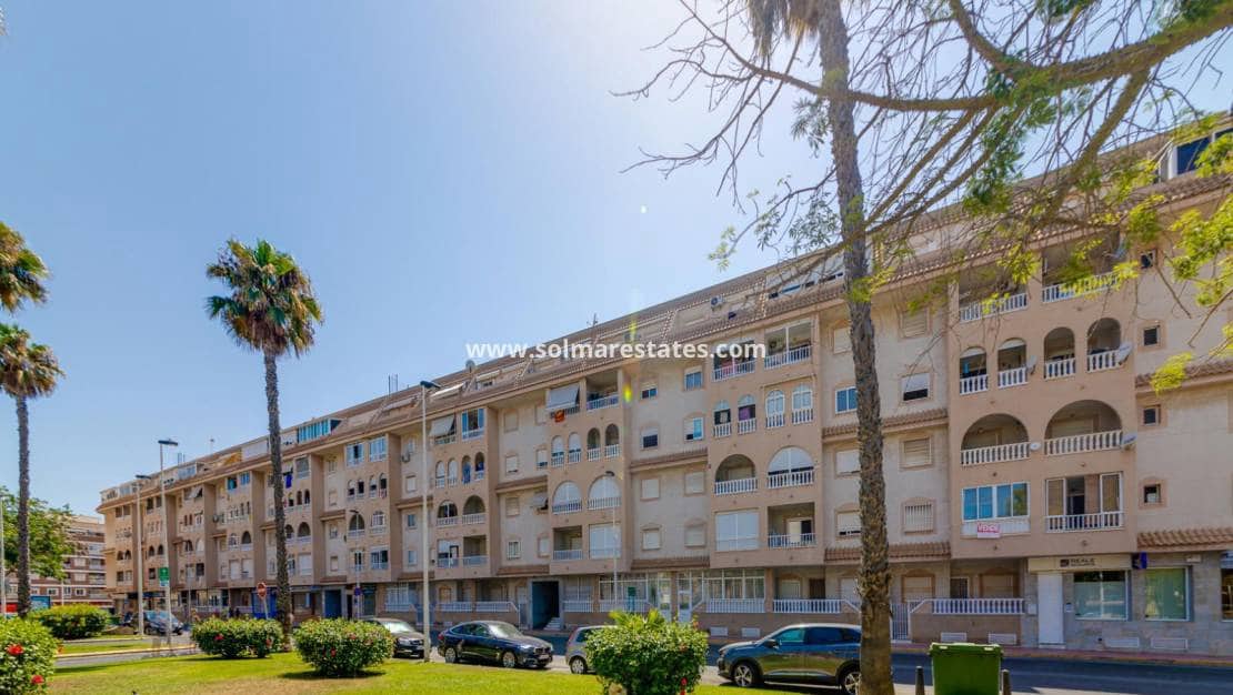 2 soveværelse Lejlighed til salg i Torrevieja med swimmingpool - € 149.969 (Ref: 9970855)