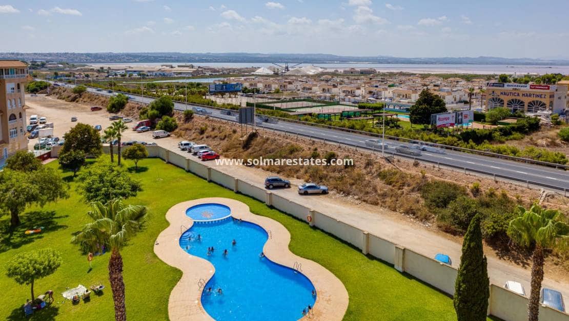 2 soveværelse Lejlighed til salg i Torrevieja med swimmingpool - € 149.969 (Ref: 9970855)
