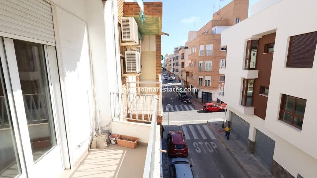 3 makuuhuone Huoneisto myytävänä paikassa Torrevieja - 148 500 € (Ref: 9970856)