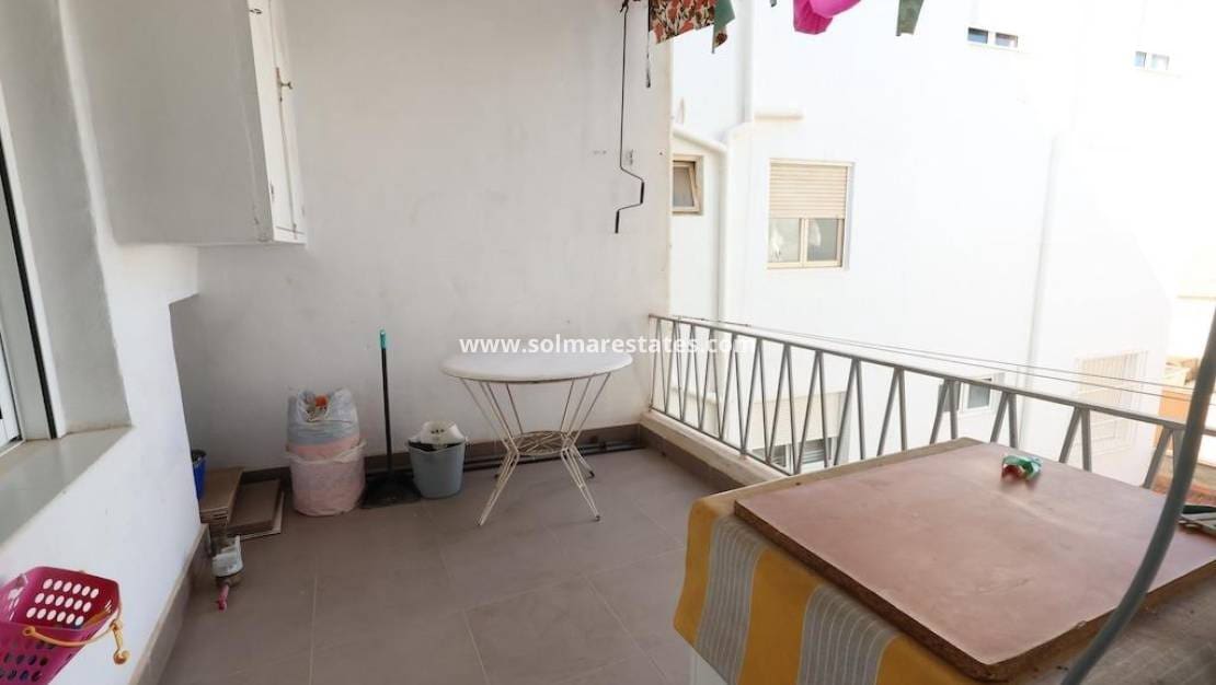 3 makuuhuone Huoneisto myytävänä paikassa Torrevieja - 148 500 € (Ref: 9970856)