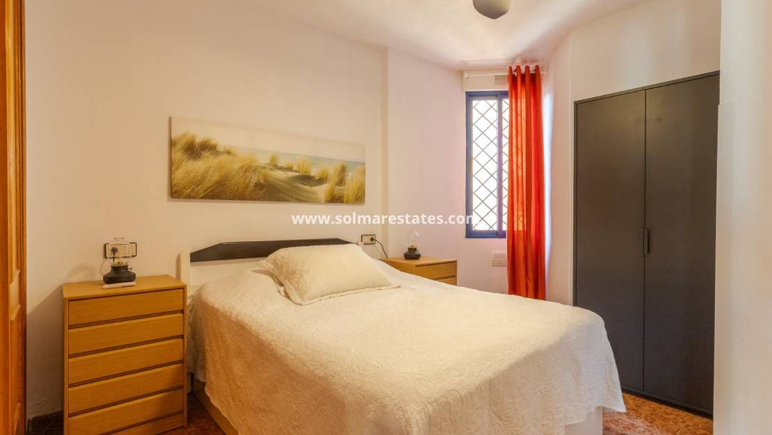 2 sovrum Lägenhet till salu i Torrevieja - 145 000 € (Ref: 9971476)
