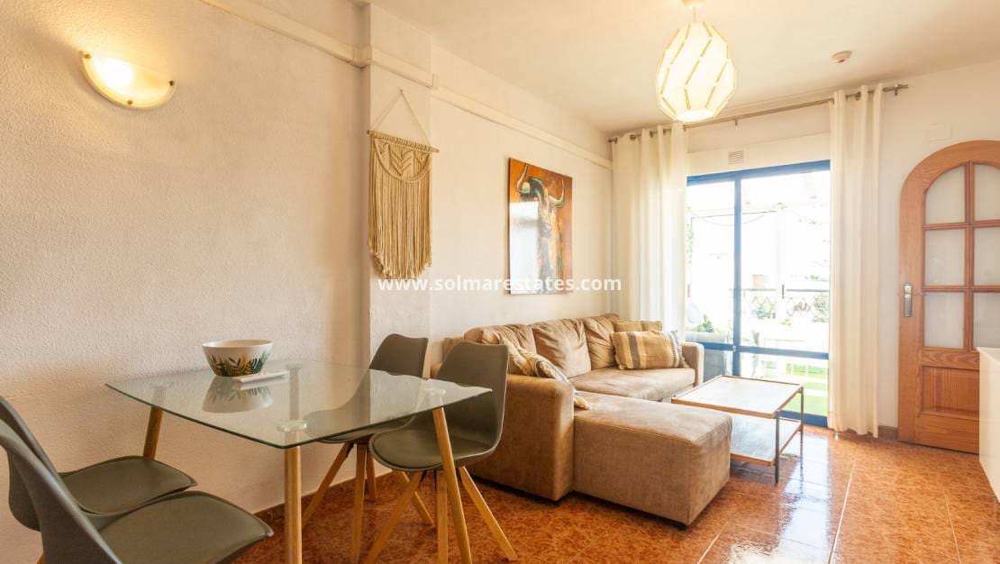2 sovrum Lägenhet till salu i Torrevieja - 145 000 € (Ref: 9971476)