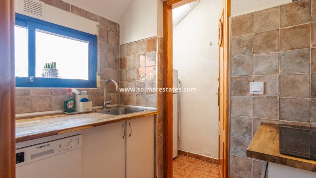 2 sovrum Lägenhet till salu i Torrevieja - 145 000 € (Ref: 9971476)
