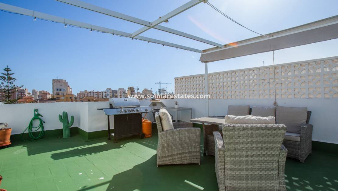 2 sovrum Lägenhet till salu i Torrevieja - 145 000 € (Ref: 9971476)