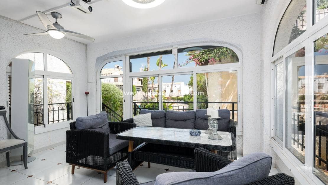 3 soveværelse Byhus til salg i Cabo Roig med swimmingpool - € 340.000 (Ref: 9971477)
