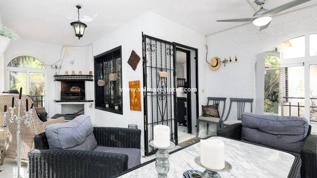 3 soveværelse Byhus til salg i Cabo Roig med swimmingpool - € 340.000 (Ref: 9971477)