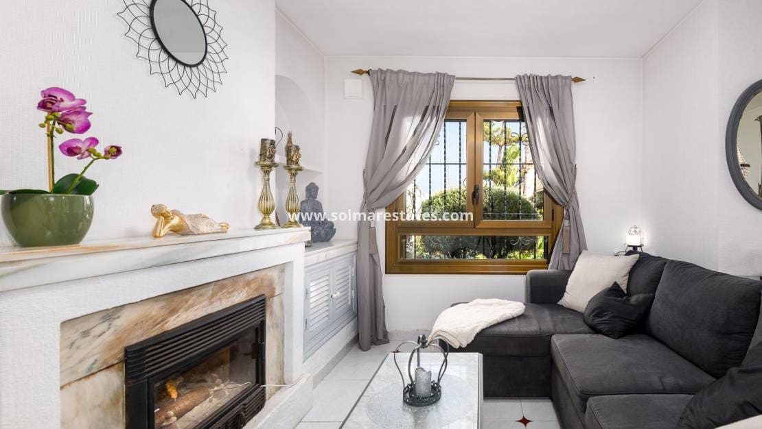 3 soveværelse Byhus til salg i Cabo Roig med swimmingpool - € 340.000 (Ref: 9971477)