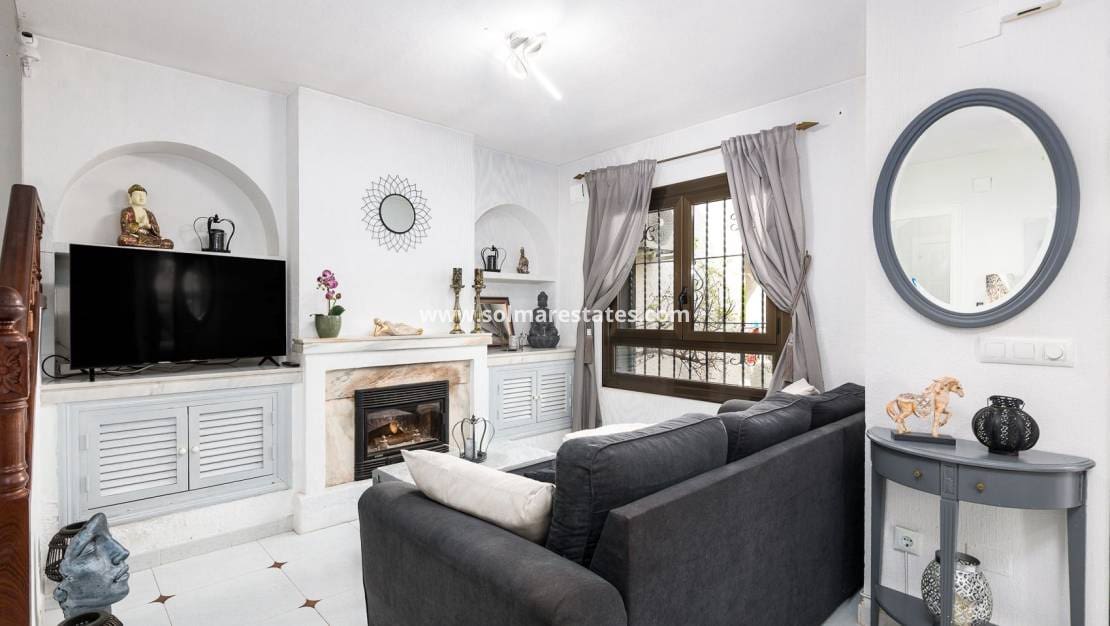 3 soveværelse Byhus til salg i Cabo Roig med swimmingpool - € 340.000 (Ref: 9971477)