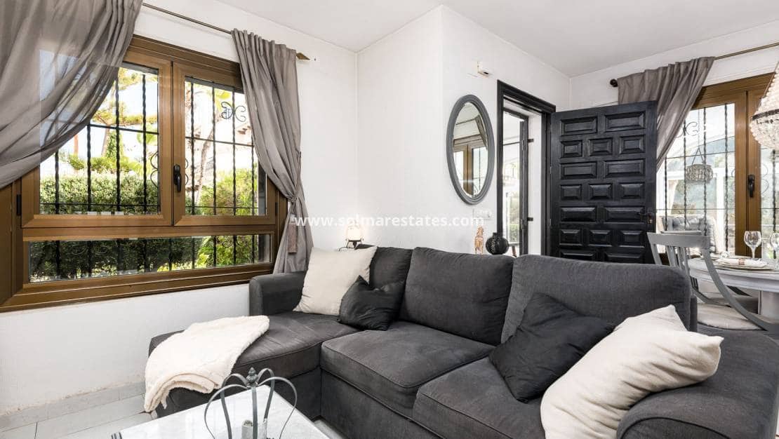 3 soveværelse Byhus til salg i Cabo Roig med swimmingpool - € 340.000 (Ref: 9971477)