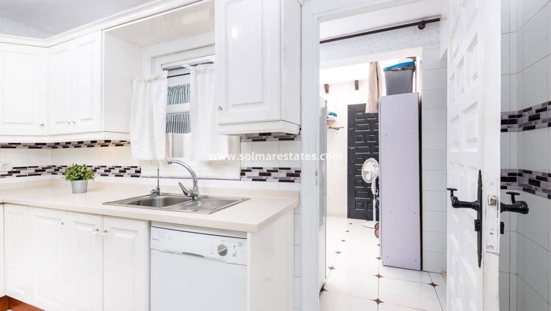3 soveværelse Byhus til salg i Cabo Roig med swimmingpool - € 340.000 (Ref: 9971477)