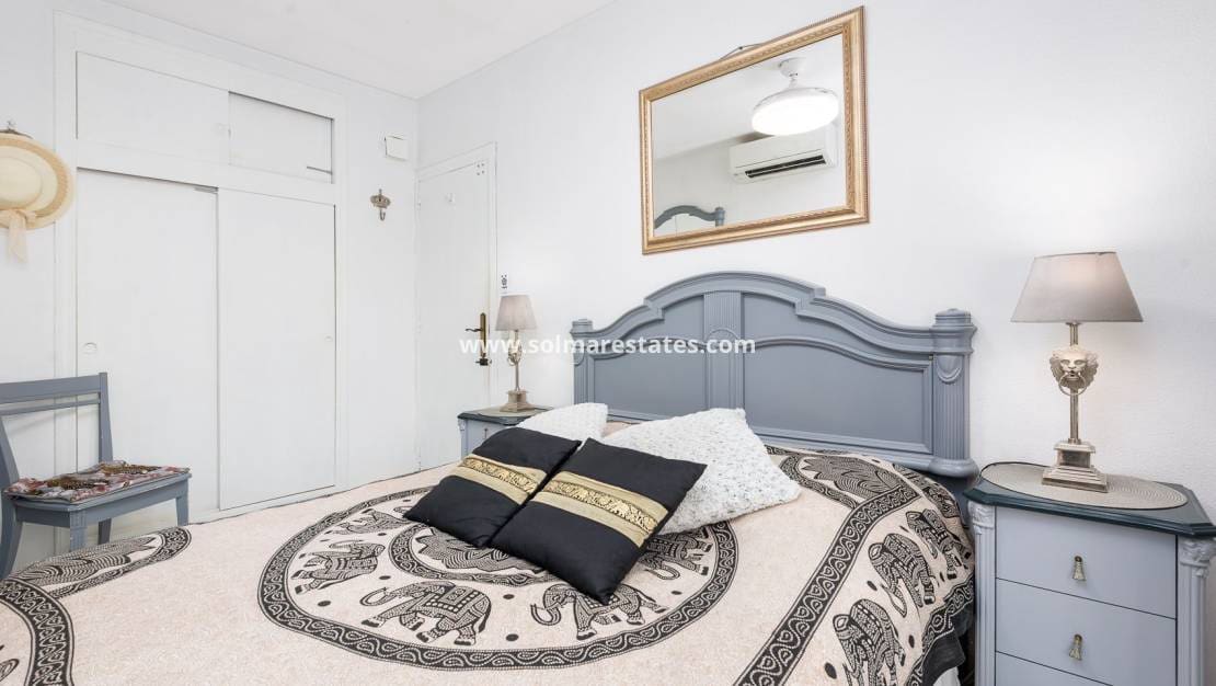 3 soveværelse Byhus til salg i Cabo Roig med swimmingpool - € 340.000 (Ref: 9971477)