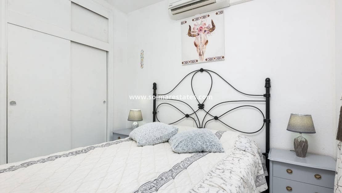 3 soveværelse Byhus til salg i Cabo Roig med swimmingpool - € 340.000 (Ref: 9971477)