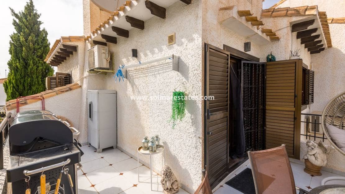 3 soveværelse Byhus til salg i Cabo Roig med swimmingpool - € 340.000 (Ref: 9971477)