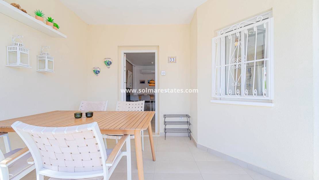 3 slaapkamer Huis te koop in Dona Pepa met zwembad - € 285.000 (Ref: 9971478)