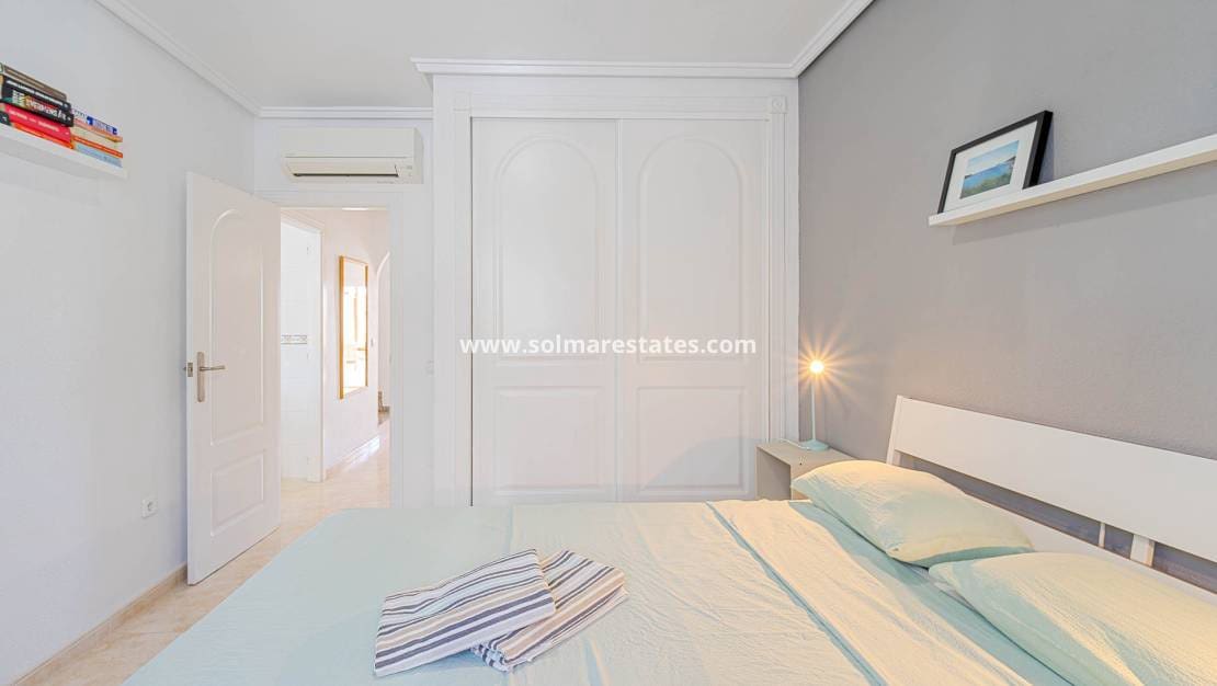 3 slaapkamer Huis te koop in Dona Pepa met zwembad - € 285.000 (Ref: 9971478)