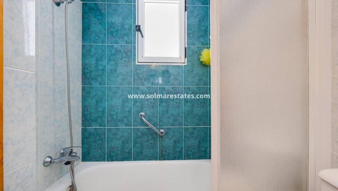 2 camera da letto Appartamento in vendita in Torrevieja con piscina - 129.969 € (Rif: 9971479)