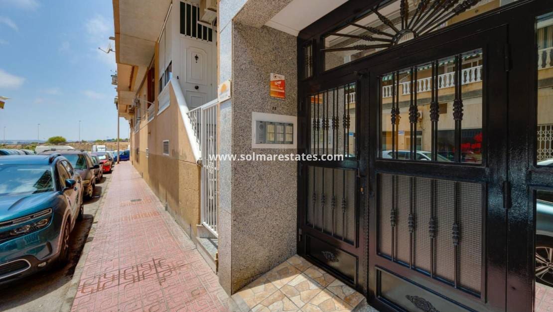 2 camera da letto Appartamento in vendita in Torrevieja con piscina - 129.969 € (Rif: 9971479)