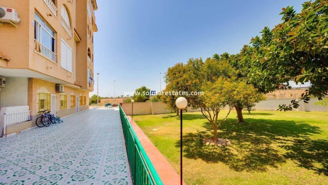 2 camera da letto Appartamento in vendita in Torrevieja con piscina - 129.969 € (Rif: 9971479)