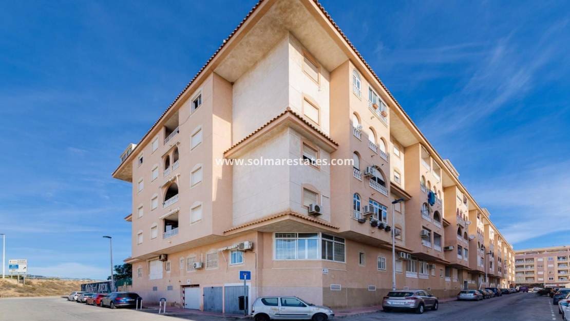 2 camera da letto Appartamento in vendita in Torrevieja con piscina - 129.969 € (Rif: 9971479)