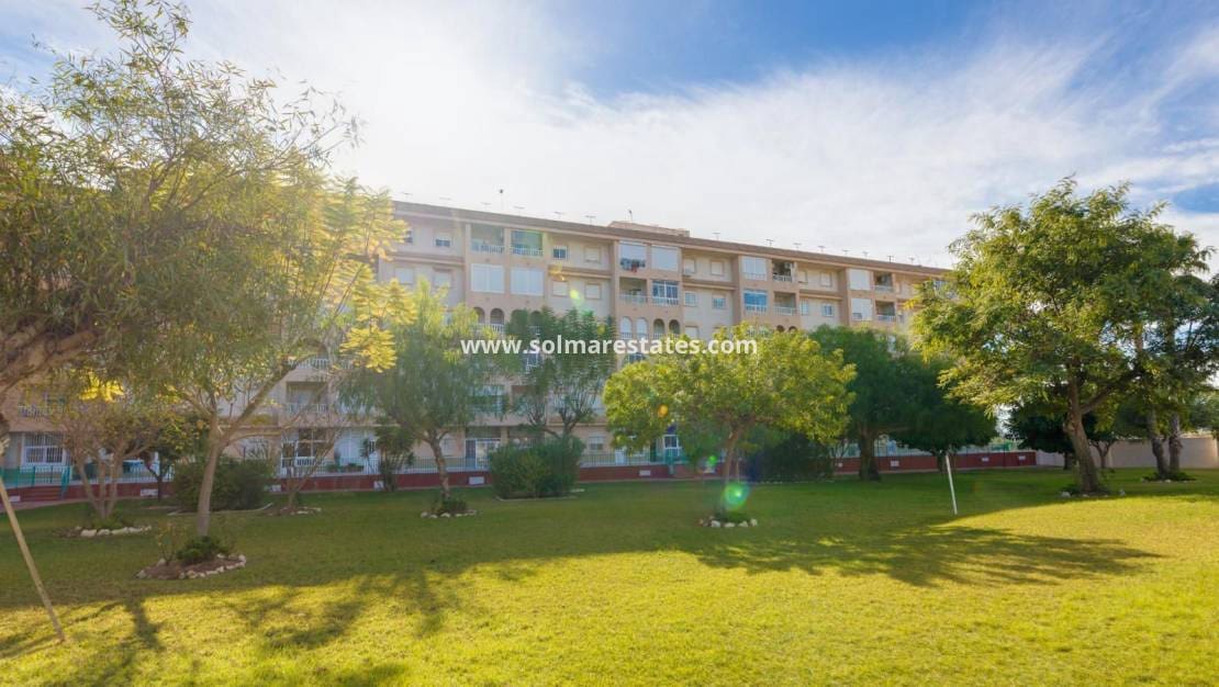 2 camera da letto Appartamento in vendita in Torrevieja con piscina - 129.969 € (Rif: 9971479)