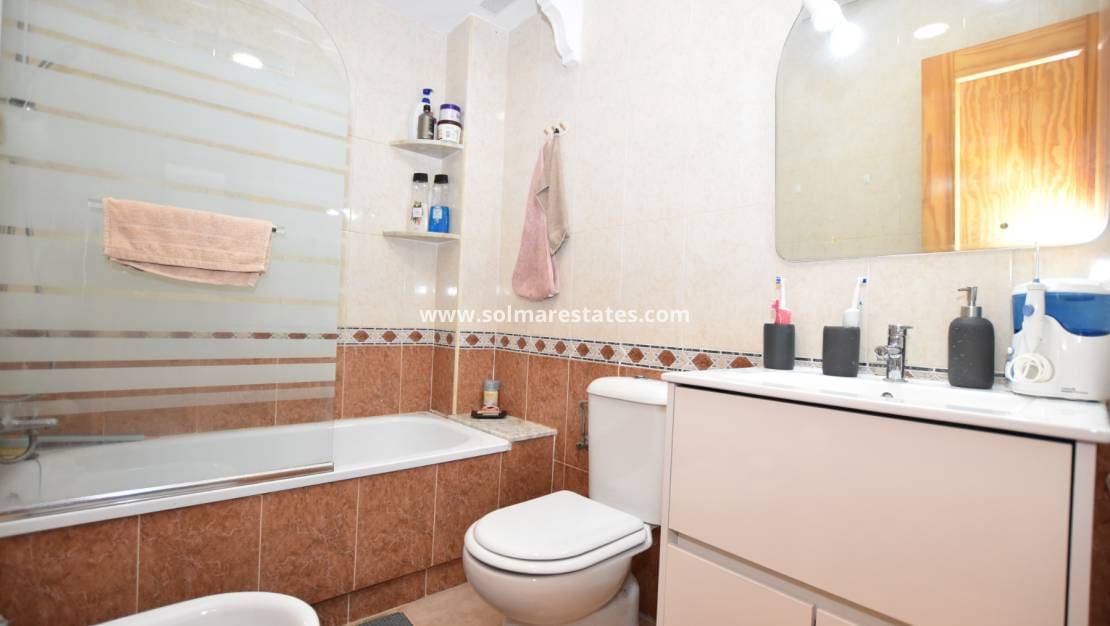 2 Zimmer Haus zu verkaufen in Algorfa mit Pool - 134.995 € (Ref: 9973598)