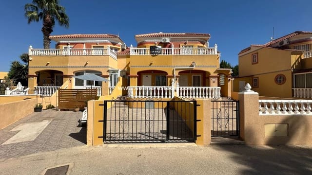 2 makuuhuone Omakotitalo myytävänä paikassa Cabo Roig, Orihuela mukana uima-altaan - 255 000 € (Ref: 9974275)