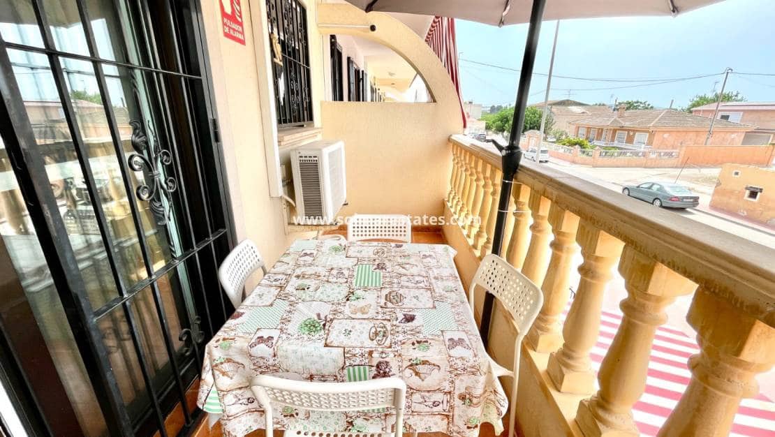 Apartamento de 2 habitaciones en Daya Nueva en venta con piscina - 124.900 € (Ref: 9976670)