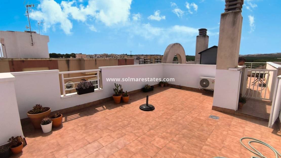 2 bedroom Apartment for sale in Algorfa with pool - € 129,950 (Ref: 9976671)